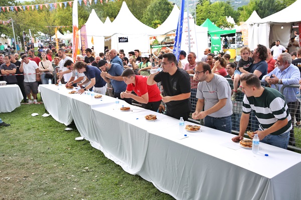 Yiyenleri Yarışarak Kazandıran Festival