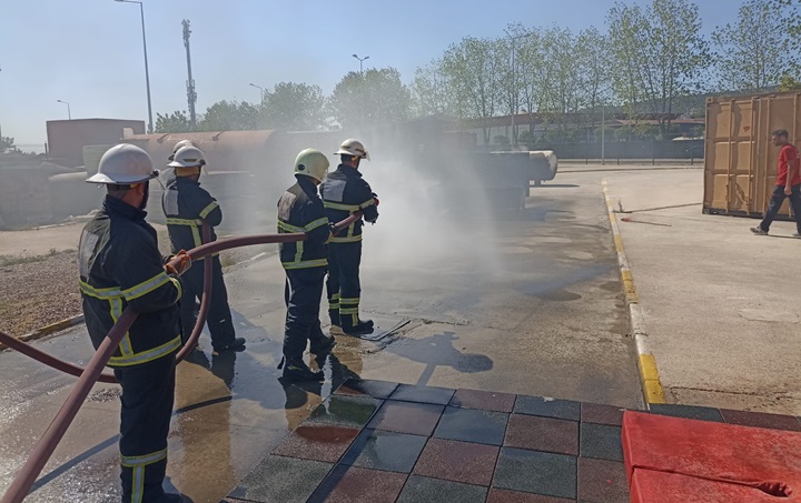 Polisan Kimya ve Polisan Yapıkim çalışanlarına Kocaeli İtfaiyesi'nden Acil Durum Eğitimi