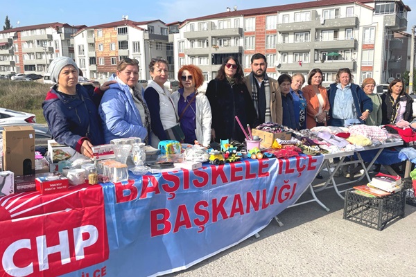 CHP Başiskele Kadın Kollarından SMA hastası Kuzey Arel için kermes