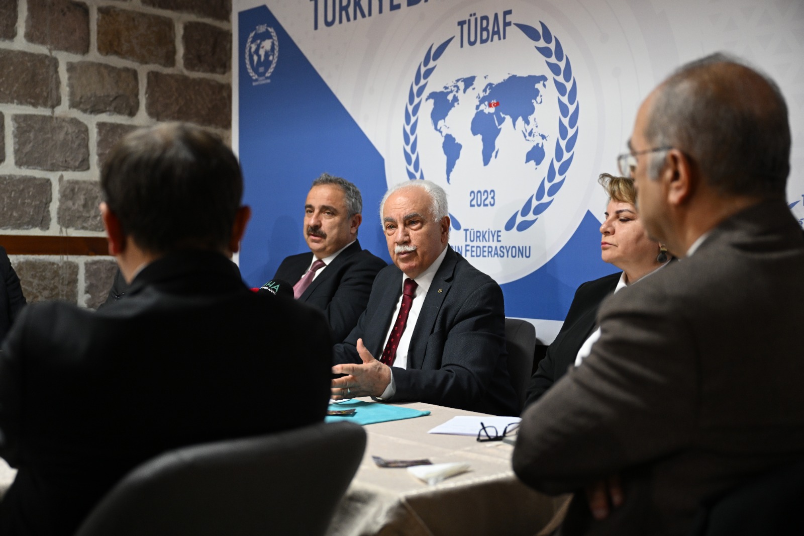 Perinçek'ten Trump uyarıs, Namlularla mı bizi sevecekler