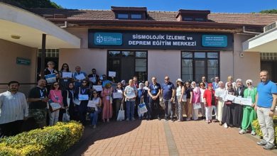 Deprem bölgesi öğretmenlerine afet eğitimi