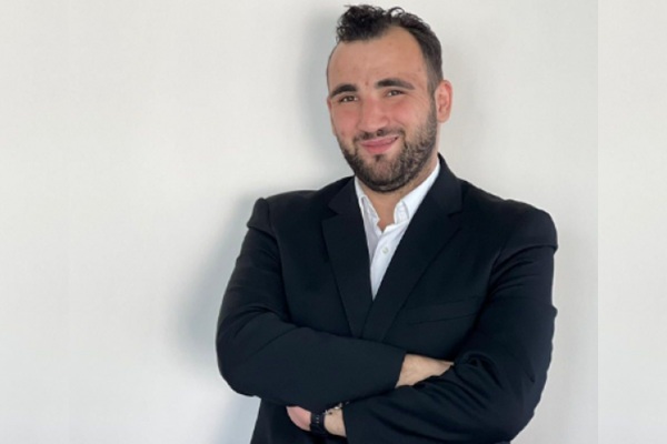 Enes Yazıcı Demokrat Parti Başakşehir İlçe Başkanı