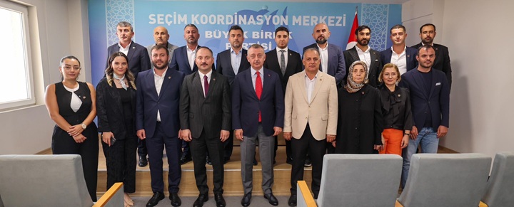 günün anısına çekilen hatıra fotoğrafı