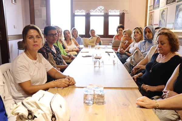 İzmit Belediyesinden Kadın Kadına Konak Buluşmaları başladı