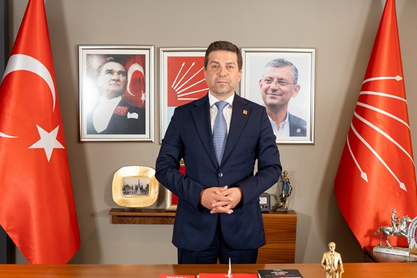 Sarı, Hasan Başkanımın da Ali kardeşimin de sonuna kadar yanındayım