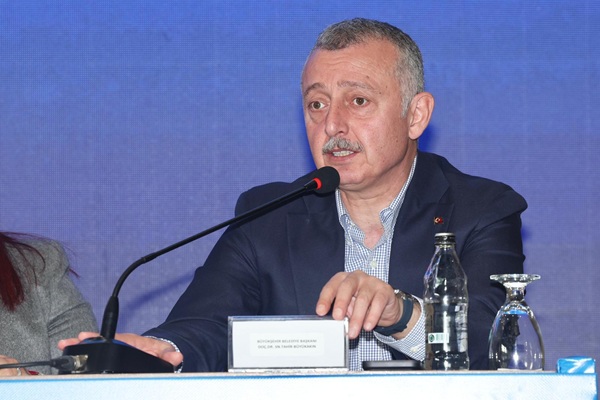 Bari böyle acı bir günde siyaset yapmayın