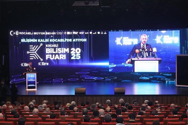 Büyükakın, Yapay Zekâ Programlarını Yazacak Çocuk Benim Şehrimden Çıkacak