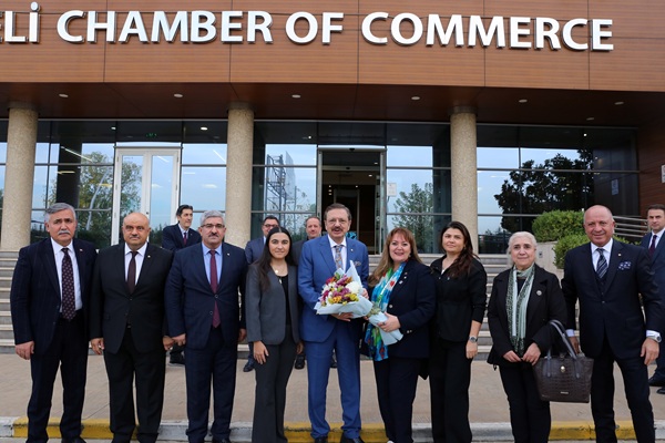 Hisarcıklıoğlu, Necmi Başkanımız ve Güçlü Ekibiyle Gurur Duyuyoruz